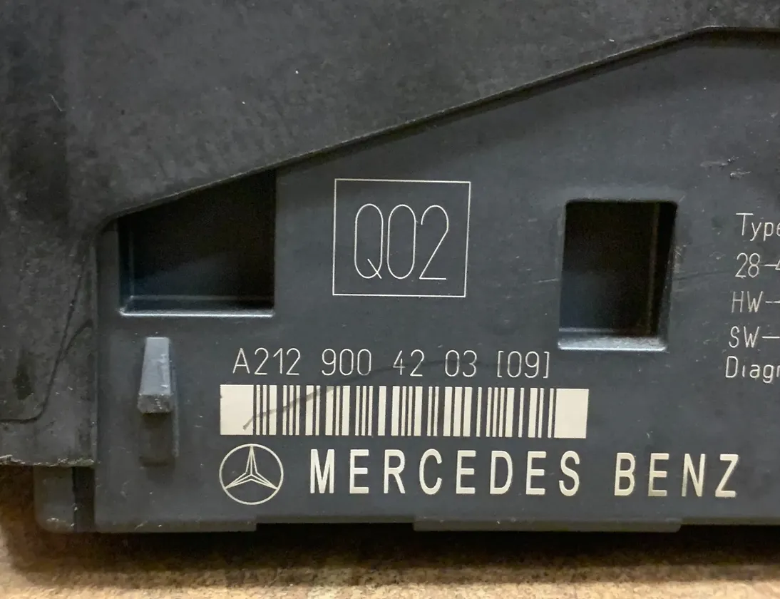 MERCEDES-BENZ C-Class W204/S204/C204 (2004-2015) Automatická sada na otváranie kufra A2128203642 33126642