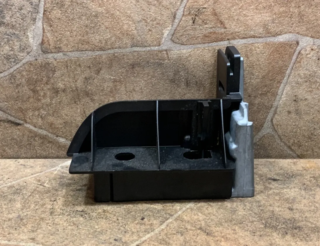 BMW X5 F15 (2013-2018) Ostatné vnútorné časti 9928100014 33336299