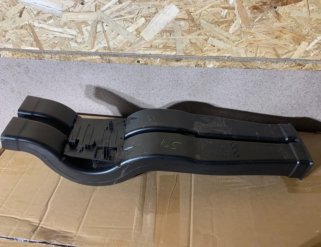 BMW X5 F15 (2013-2018) Kanál vzduchového potrubia v kabíne 9390523 33346495