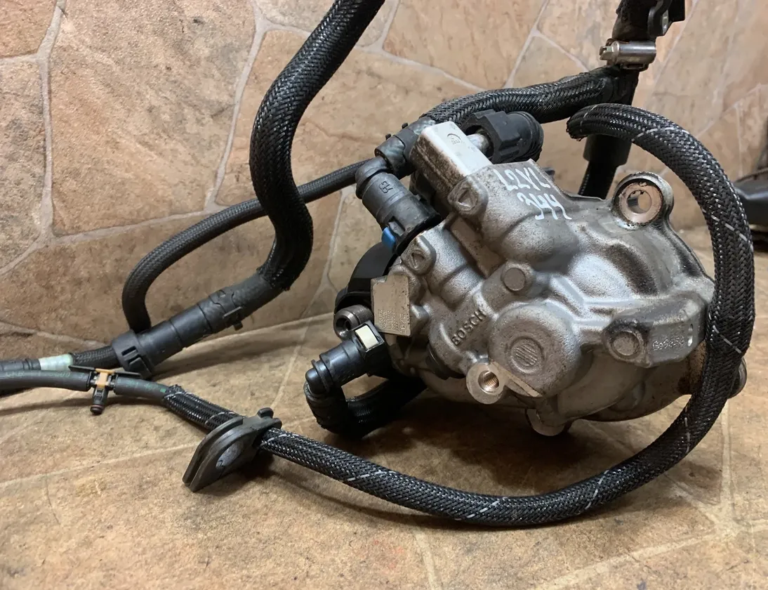 BMW 5 Series F10/F11 (2009-2017) Топливный насос высокого давления 8511626 33438915