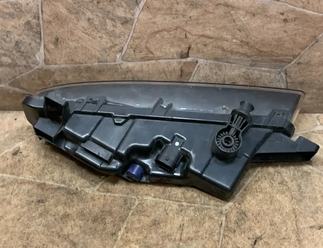 BMW 5 Series G30/G31 (2016-2023) Pravé predné hmlisté svetlo 89250243 34209222