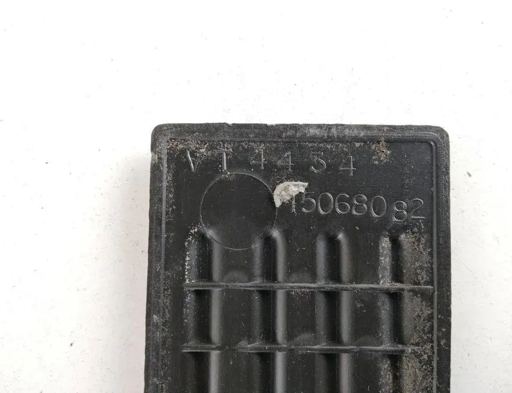 HUMMER H2 1 generation (2002-2009) Панель передней левой двери 15068082 31923023