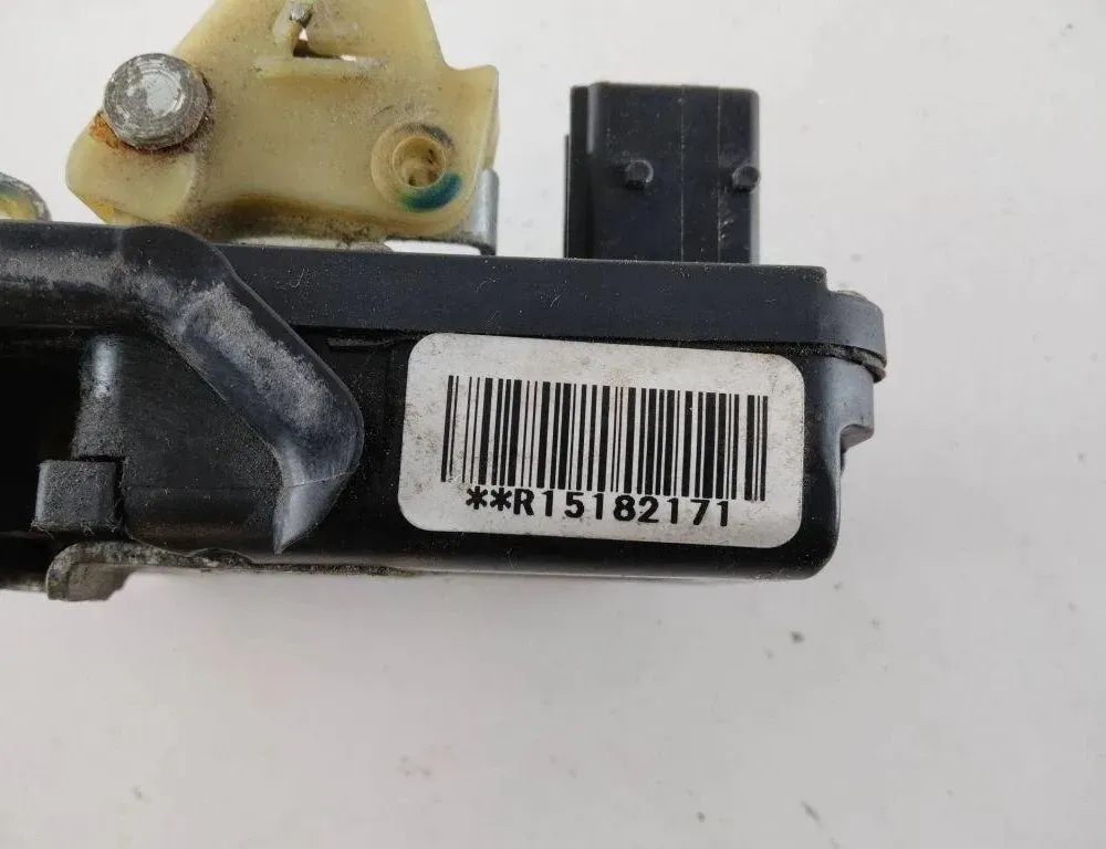 HUMMER H2 1 generation (2002-2009) Zámok pravých zadných dverí 15182171 31923089