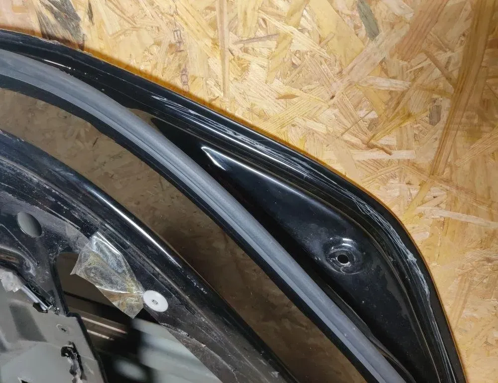 HUMMER H2 1 generation (2002-2009) Ľavé zadné dvere 31923105