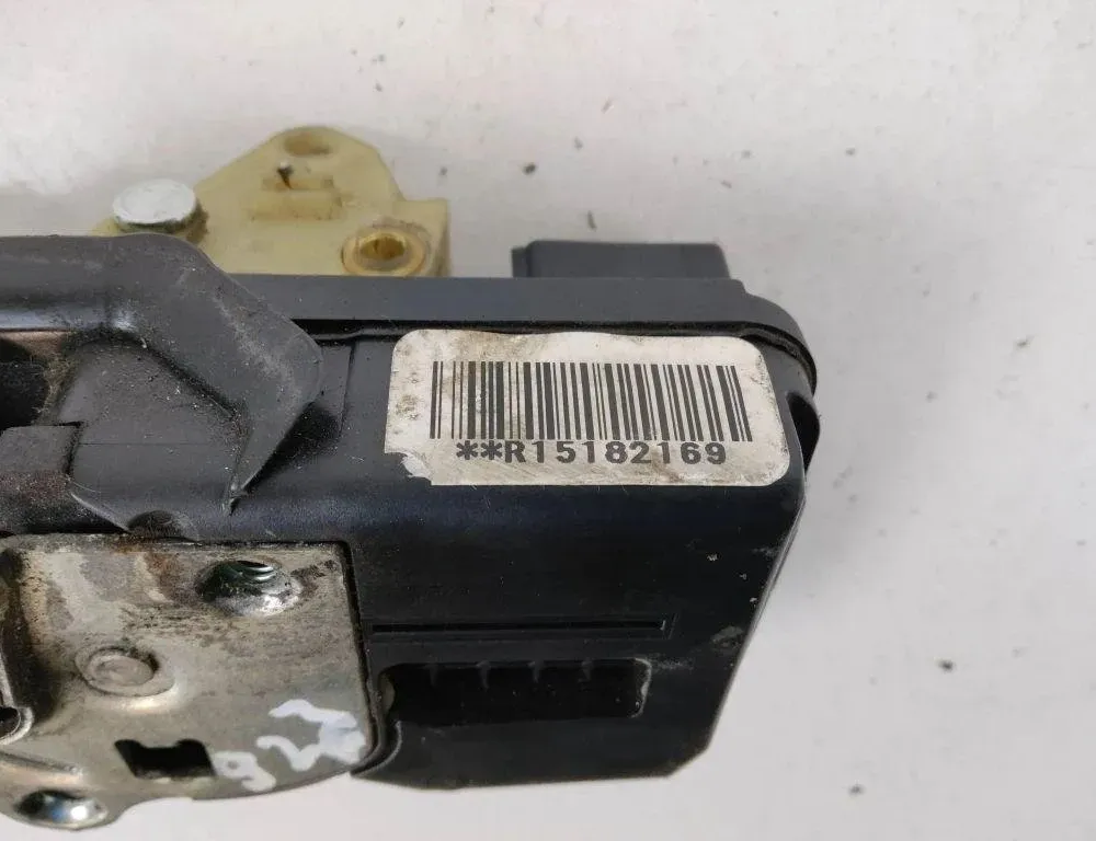 HUMMER H2 1 generation (2002-2009) Pravý predný dverový zámok 15182169 31923106