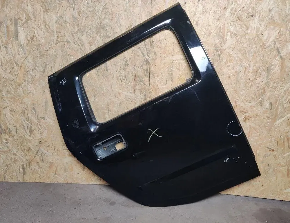 HUMMER H2 1 generation (2002-2009) Pravé zadné dvere 31923113