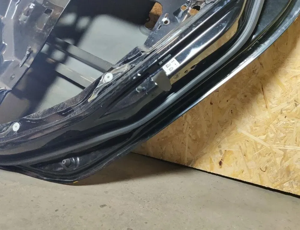 HUMMER H2 1 generation (2002-2009) Pravé zadné dvere 31923113