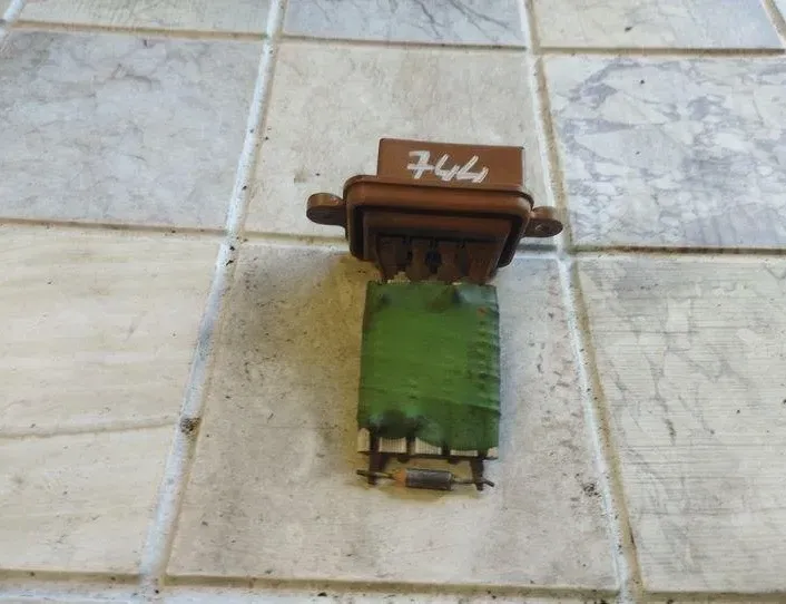 FIAT Stilo 1 generation (2001-2010) Blower fan relay B837 21036113