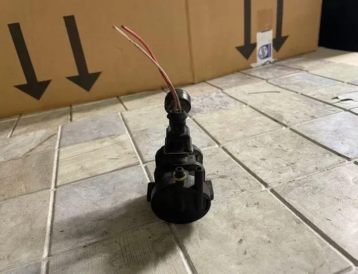 SAAB 93 1 generation (1956-1960) Solenoidový ventil 4715396,4522371 21056767