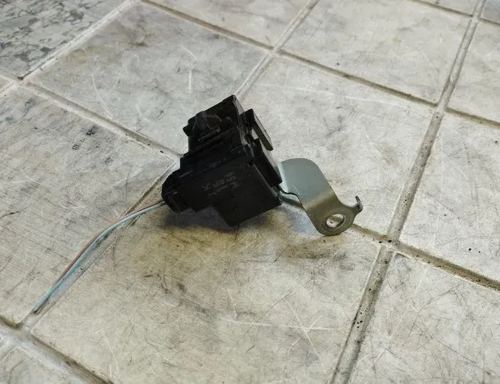 TOYOTA Corolla Verso 1 generation (2001-2009) Реле 0689003570,8665013010 21057126