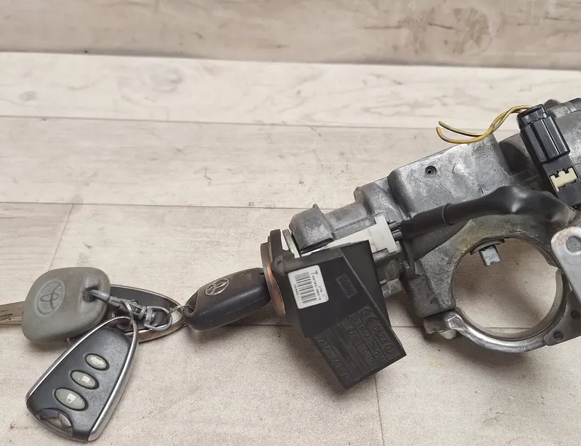 TOYOTA Avensis 2 generation (2002-2009) Zámok zapalovania N0501517,450200504,45020,9978305010 33509236