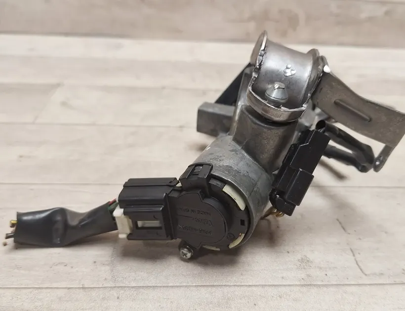 TOYOTA Avensis 2 generation (2002-2009) Zámok zapalovania N0501517,450200504,45020,9978305010 33509236