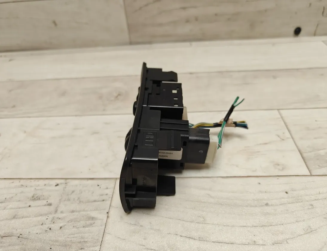 TOYOTA Avensis 2 generation (2002-2009) Prepínač nastavenia zrkadla 183575 33514758