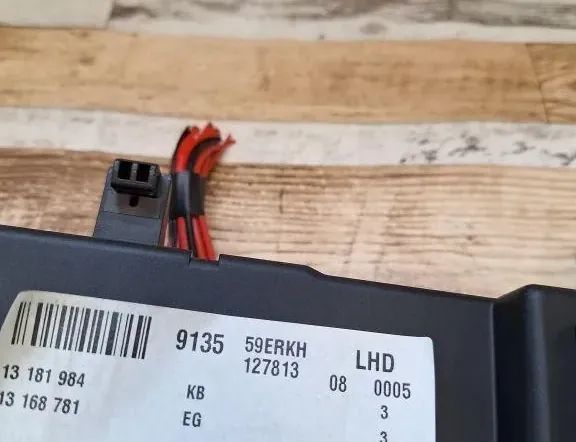 OPEL Vectra C (2002-2005) Fuse box 13168781,460023260,13181984 34001059