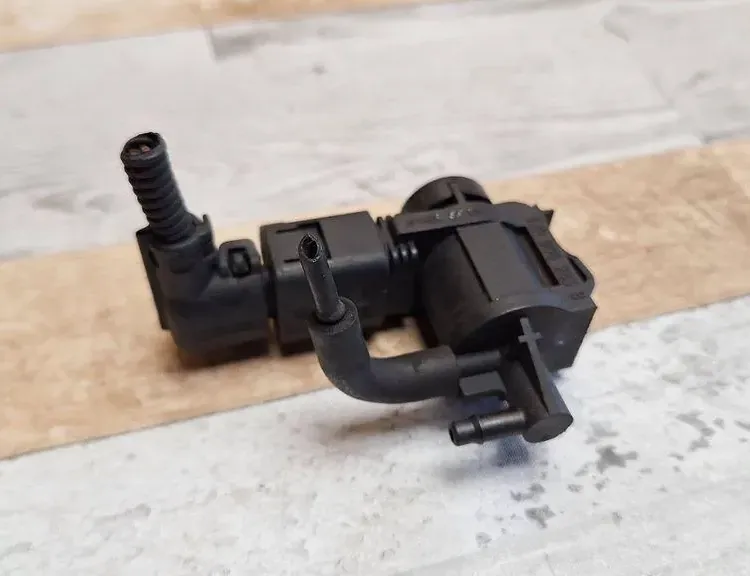 VOLKSWAGEN Touareg 1 generation (2002-2010) Solenoidový ventil 1J0906283B 34003548