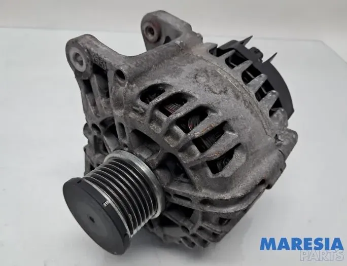 RENAULT Clio 4 generation (2012-2020) Alternátor 231007842R,231006677R,2115083545 33989571