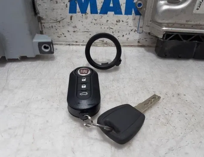 FIAT Grande Punto 2 generation (2008-2011) Engine Control Unit ECU 00518690940,51865544,51869094,52034844,518807580,51880758 27254084