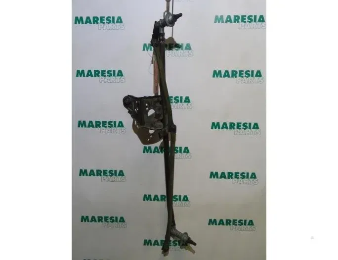 RENAULT Master 2 generation (1997-2010) Mechanizmus stierača predného čelného skla 7701056999 27389341