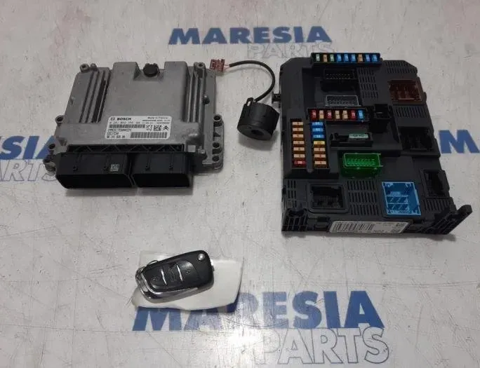 CITROËN C4 Cactus 1 generation (2014-2024) Блок управления двигателем 9814182680,9663123380,1614382780,1612139080,9819849680,980640480,BSIN0200,1669607580,1677639980,1617321780,1677651480,0281032456 27655189