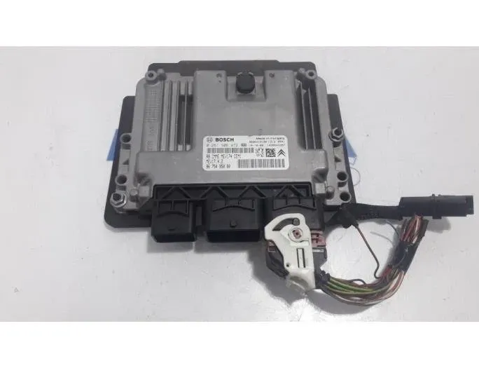 PEUGEOT 5008 1 generation (2009-2016) Блок управления двигателем 966689568002,9666895680,9675495080,1609028280,0261S06472,9663123380,1613316380,6160C1,6490Y2,9666319180 27657669