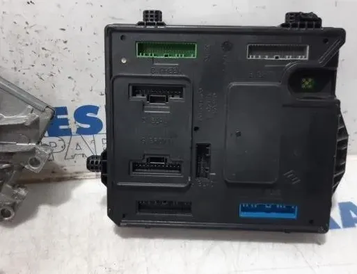 RENAULT Scenic 3 generation (2009-2015) Engine Control Unit ECU 8200604932,237100745R,E0160400,237100235R,284B14576R,284B12059R,BCMX95,284B13640R 27750469