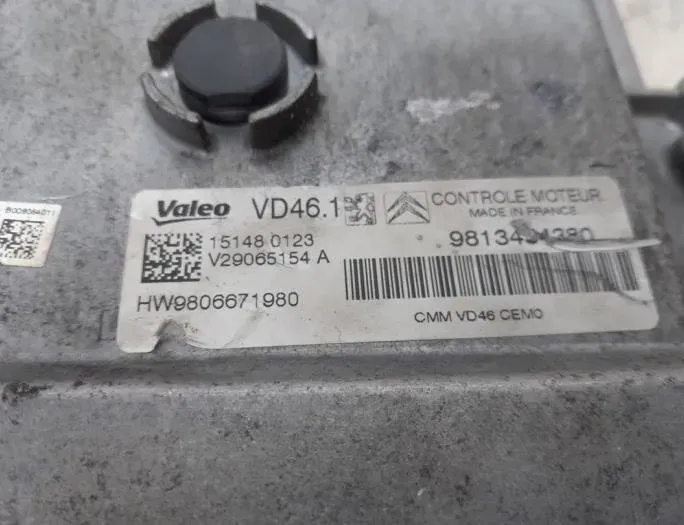 PEUGEOT 308 T9 (2013-2021) Блок управления двигателем 9806671980,9807054180,1610807880,1614120580,1669607480,1611717380,1617308380,9813494380,V29065154A,9663123380 27752034