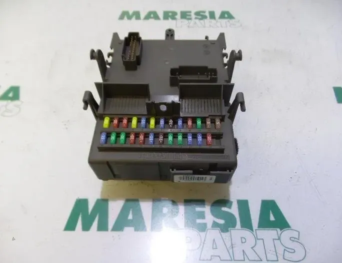 RENAULT Espace 4 generation (2002-2014) Блок предохранителей 8200013449,8200139819,8200148810,8200447438,8200283803,8200449594 27779592