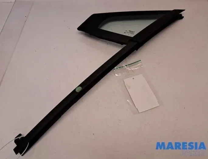 RENAULT Clio 4 generation (2012-2020) Ľavé predné okno 802634285,802634285R 28466514