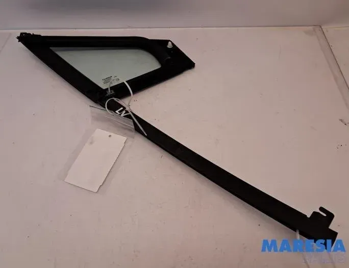 RENAULT Clio 4 generation (2012-2020) Ľavé predné okno 802634285,802634285R 28466514