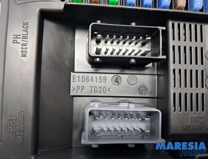 PEUGEOT 208 Peugeot 208 (2012-2015) Блок управления двигателем 9811545080,9807531680,1611427780,9663123380,1614305080,6160C1,20240510,161941123 33089640