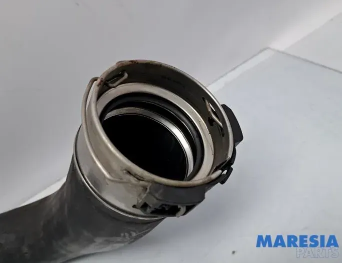 RENAULT Clio 4 generation (2012-2020) Левый шланг радиатора интеркулера 144604208R,144604208 33571319