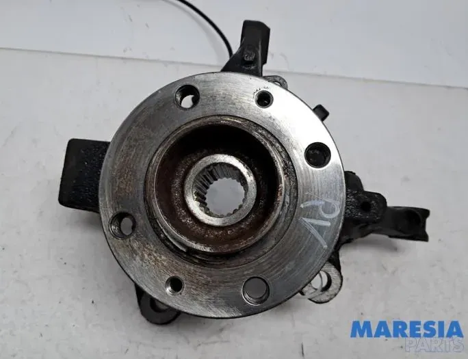 RENAULT Clio 4 generation (2012-2020) Ostatné časti karosérie 400147274R,400145688R,479107405R,1155983 33989818