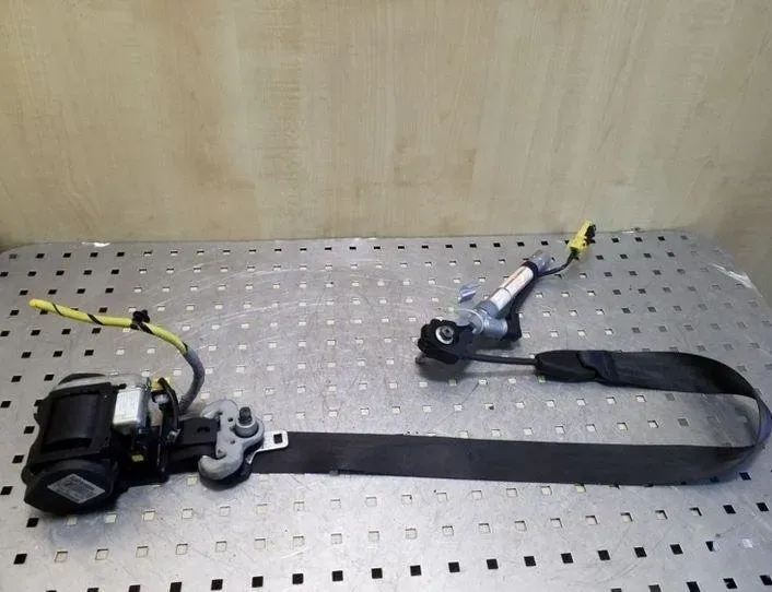 HONDA CR-V 3 generation (2006-2012) Ремень безопасности передний правый 608200000A 26068091