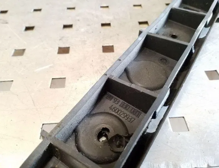 OPEL Meriva 1 generation (2002-2010) Držiak nárazníka vľavo vzadu 93330081 26073066