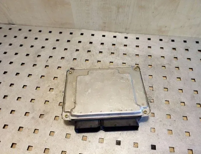 VOLKSWAGEN Passat B5 (1996-2005) Блок управления двигателем 0281010944,038906019GL 26092656