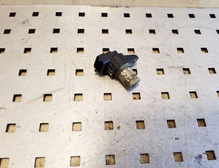 MERCEDES-BENZ A-Class W168 (1997-2004) Датчик оборотов распределительного вала A0031539728 26105350