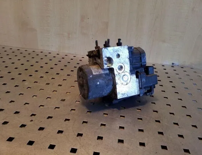 SUBARU Outback 2 generation (1998-2003) ABS čerpadlo 11000040540,27531AC050 26108114