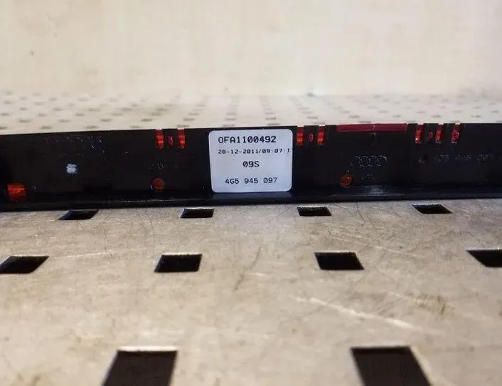 AUDI A6 C7/4G (2010-2020) Svetlo zadného krytu 4G5945097 26136746