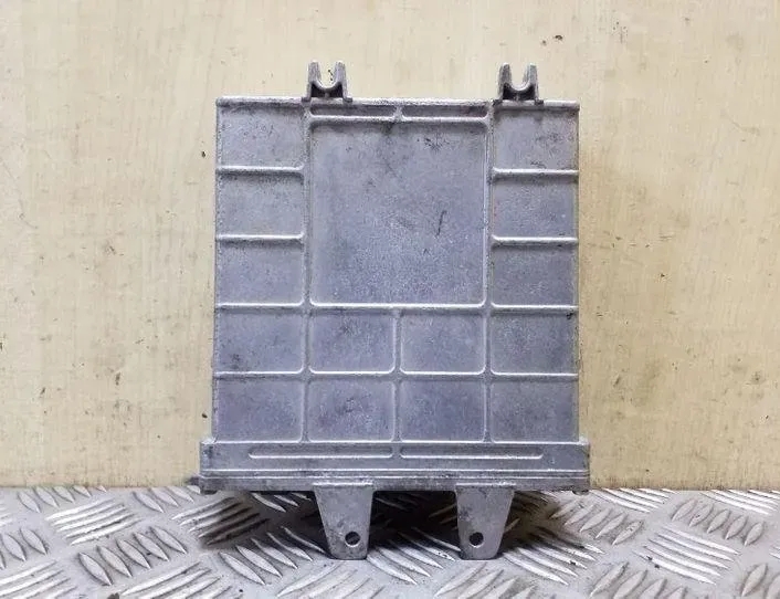 AUDI A4 B5/8D (1994-2001) Блок управления двигателем 0261203939,8D0907557C,0261203938 26151425