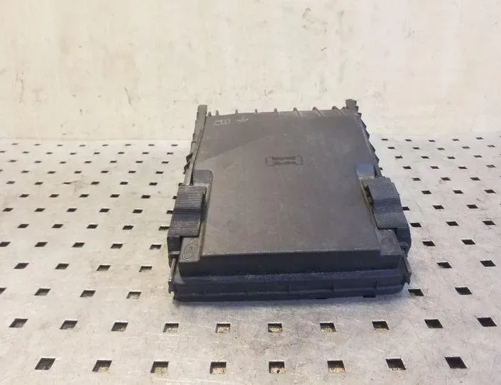 VOLKSWAGEN Touran 1 generation (2003-2015) Kryt poistkovej skrinky 1K0937132G,014189871,1K0937132F 26155626