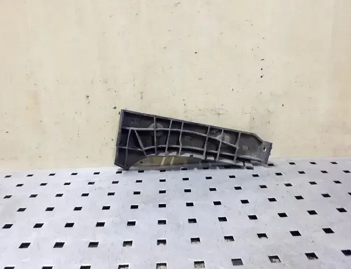 AUDI A6 C5/4B (1997-2004) Pravý predný držiak nárazníka 4B0807284B 26216003