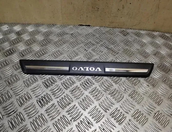 VOLVO V40 2 generation (2012-2020) Панель передней левой двери 31265842 26217429