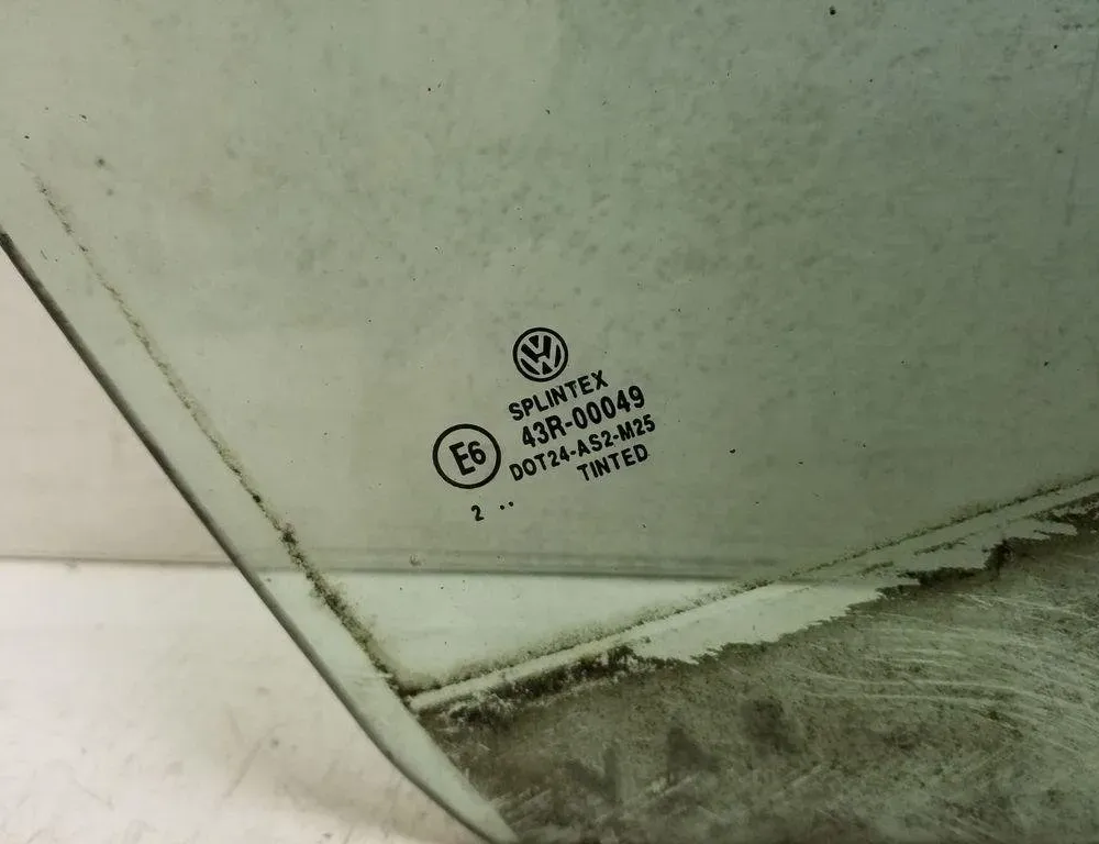 VOLKSWAGEN Golf 4 generation (1997-2006) Rear Right Door Window Glass E643R00049 32167845