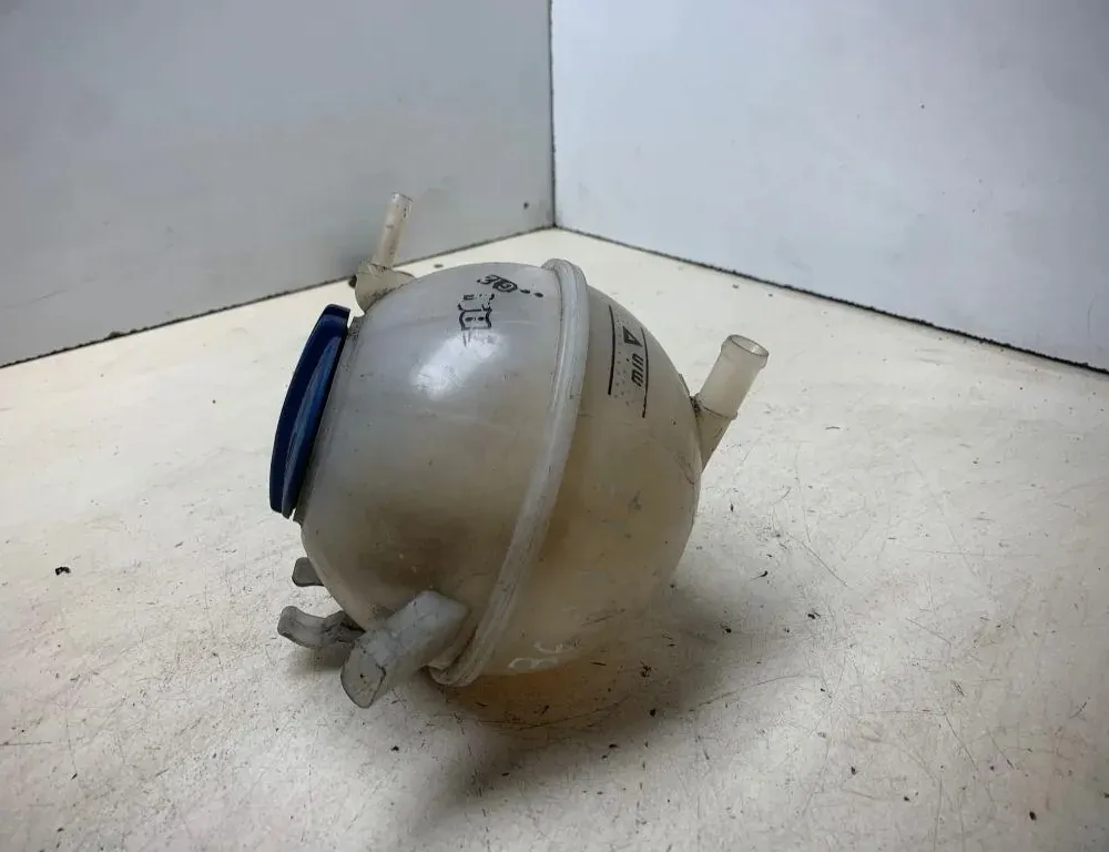 VOLKSWAGEN Passat B6 (2005-2010) Expansion Tank DZHLS0974,1K0121407A,1K0121407F,1K0121407 34177486