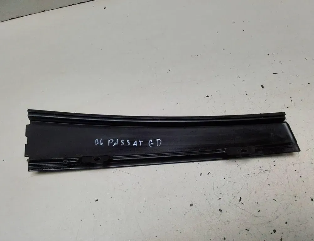 VOLKSWAGEN Passat B6 (2005-2010) Стеклоуплотнитель задней правой двери 3C0839902 34186148