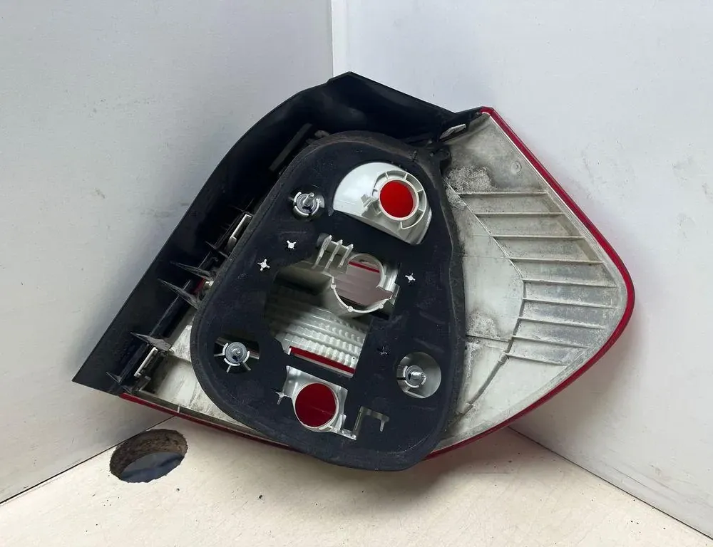 BMW 1 Series E81/E82/E87/E88 (2004-2013) Rear Left Taillight 89038434,7164955 34191736