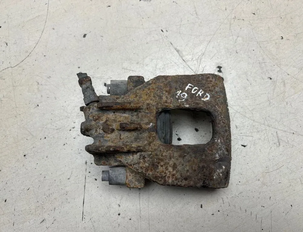 FORD Focus 1 generation (1998-2010) Ľavý predný brzdový strmeň 34196466