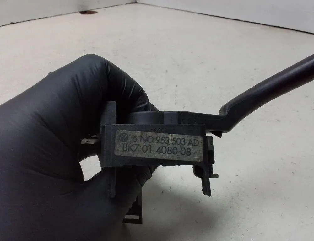 SEAT Arosa 6H (1997-2004) Ovládanie stieračov BK701408008,6N0953503AD,6N0953519B 34199206