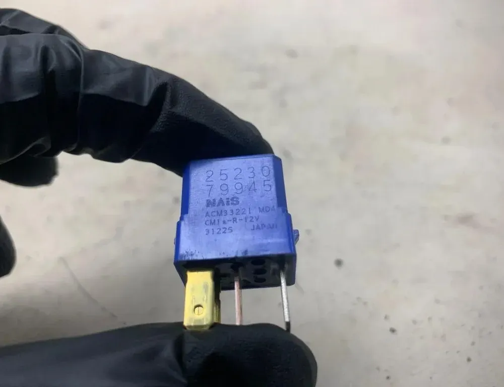 NISSAN X-Trail T30 (2001-2007) Relé 79945,25230 34177073