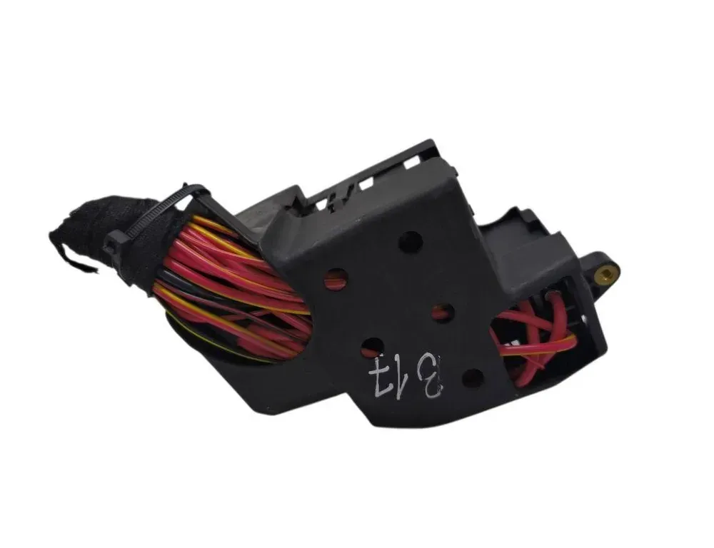 VOLKSWAGEN Touareg 1 generation (2002-2010) Fuse box 7L0941828A 34066670